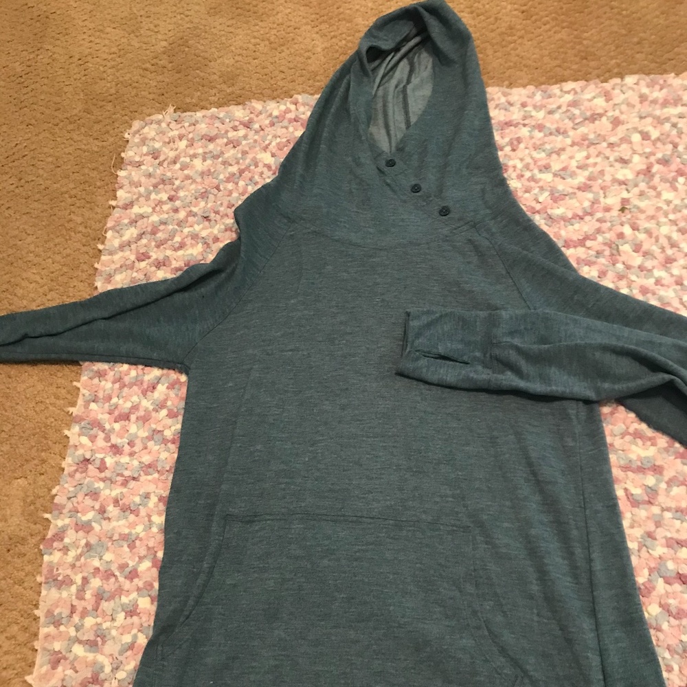 Woman's hooded sweater